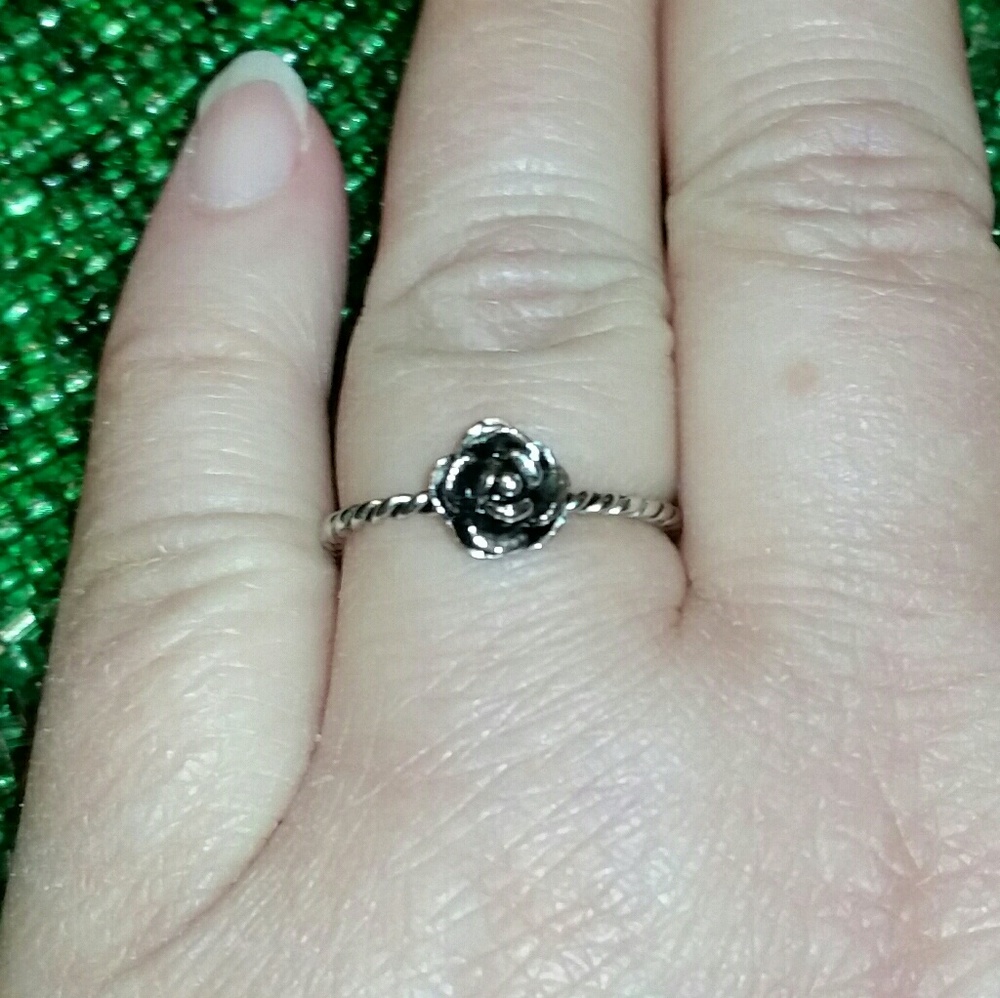 Sterling Silver .925 Rose Rope style Ring - Picture 4 of 6